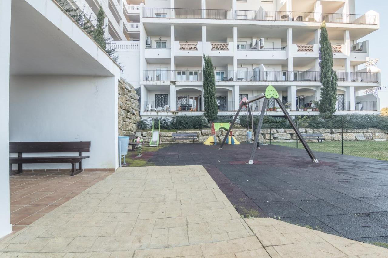 2187-Lovely 2Bedrooms With Pool And Playground Манилва Экстерьер фото