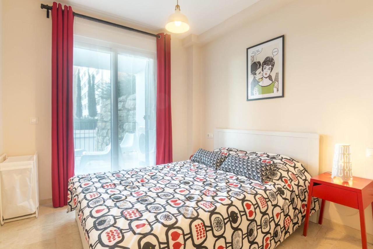 2187-Lovely 2Bedrooms With Pool And Playground Манилва Экстерьер фото